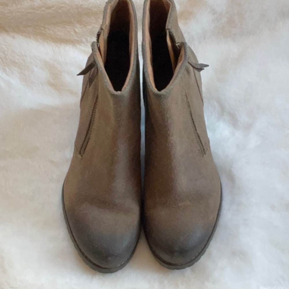 Clark’s boot 7.5 - Picture 3 of 7